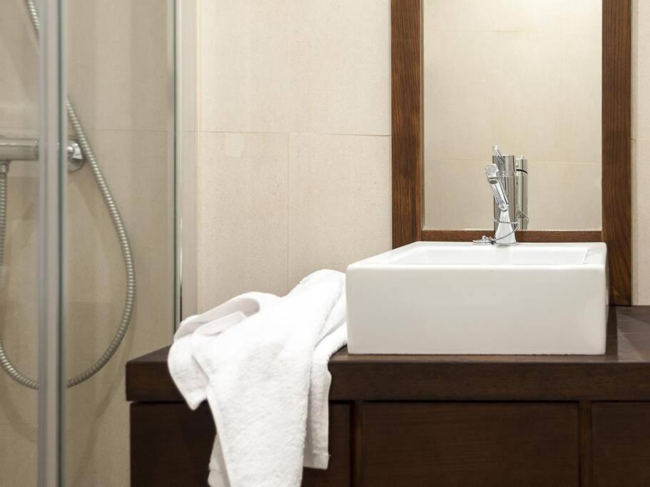 Apartamento En Puerta Del Sol 2 Madrid Eksteriør bilde